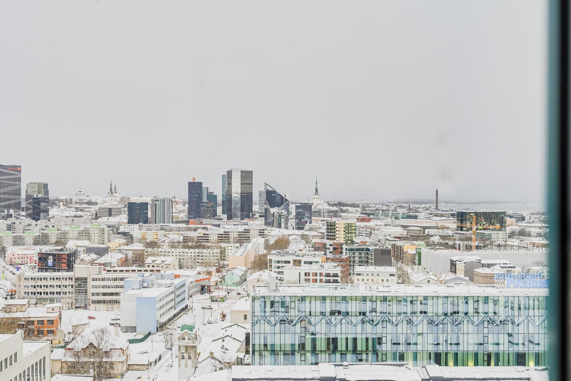 Revalia Fahle Airport Bus-Station Apartments With Best Views Экстерьер фото