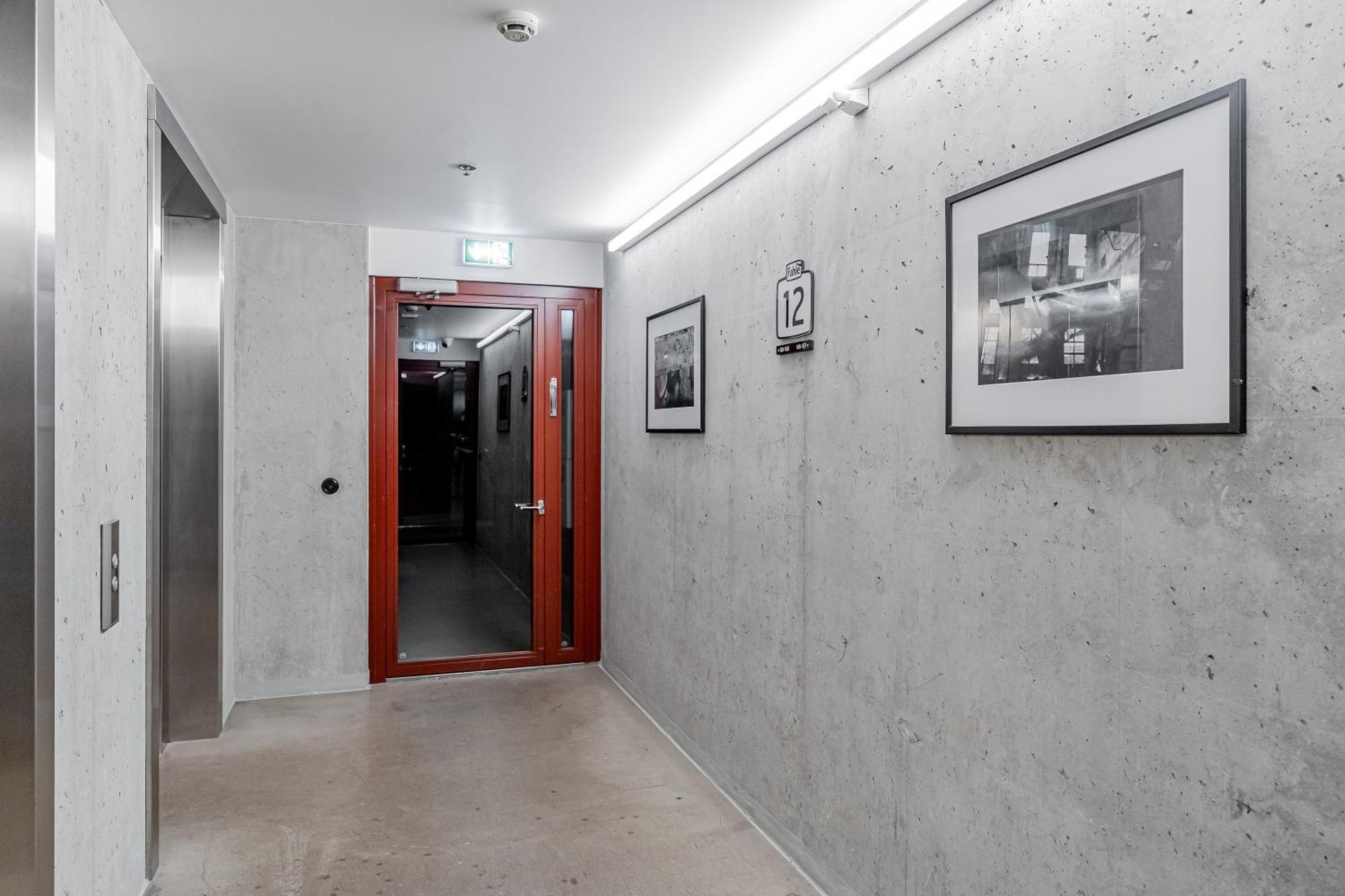 Revalia Fahle Airport Bus-Station Apartments With Best Views Экстерьер фото